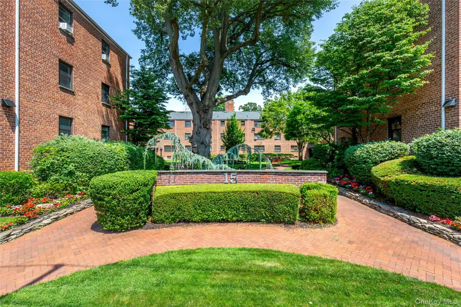 15 Beach Road #3-A, Great Neck, NY 11023 - #2