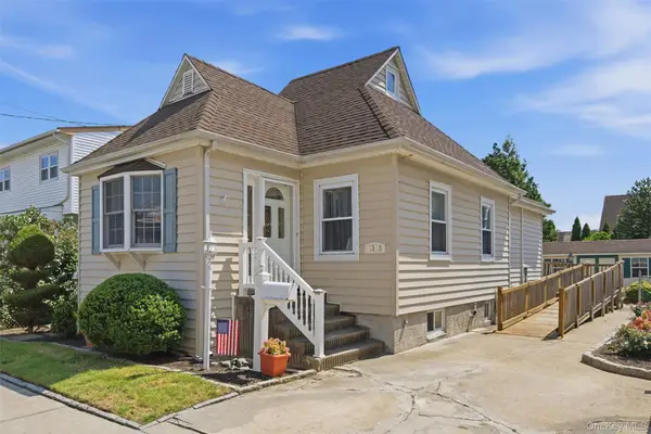 1315 Scimitar Avenue, Elmont, NY 11003