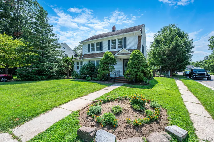 41 Prospect Place, Riverhead, NY 11901 - #2