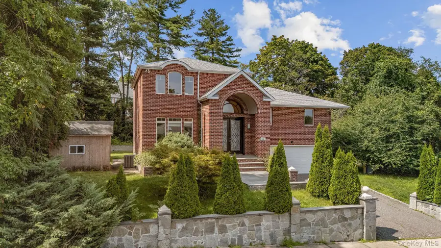 300 Ellen Place, Jericho, NY 11753 - #3