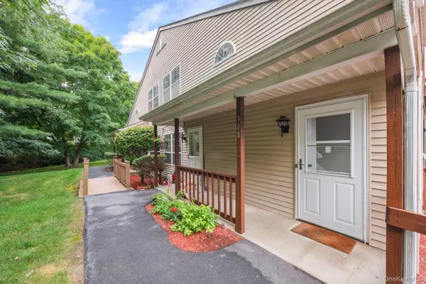 308 Magnolia Court, Highland Mills, NY 10930