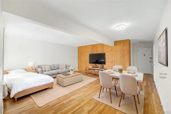 22424 Union Turnpike #4-J, Oakland Gardens, NY 11364