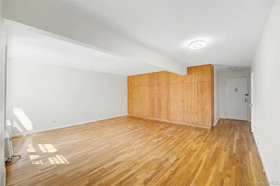 22424 Union Turnpike #4-J, Oakland Gardens, NY 11364 - #2