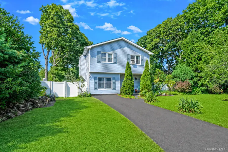 37 Main Avenue, Mastic, NY 11950 - #2