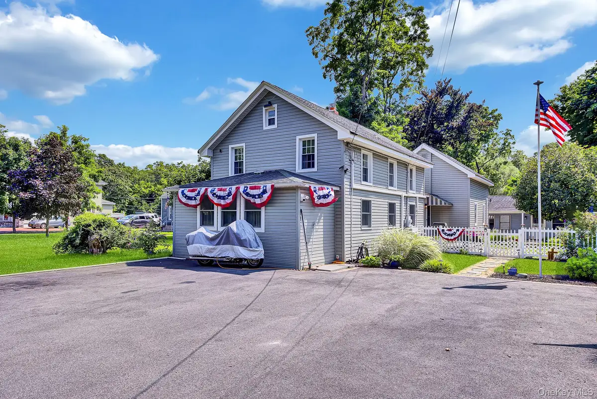 1116 Montauk Highway, Oakdale, NY 11769 - #1