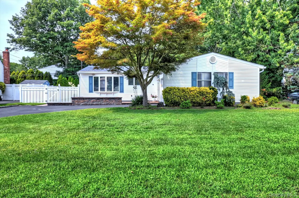 116 Shenandoah Boulevard N, Nesconset, NY 11767 - #1