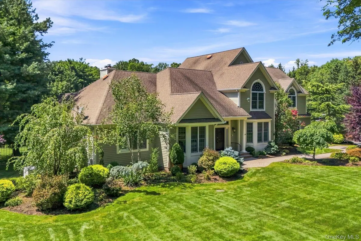 3 Spring Bay Lane, Lloyd Harbor, NY 11743 - #1