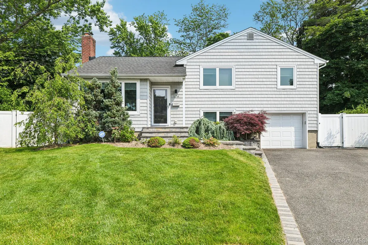 176 Willis Court, Wantagh, NY 11793 - #1