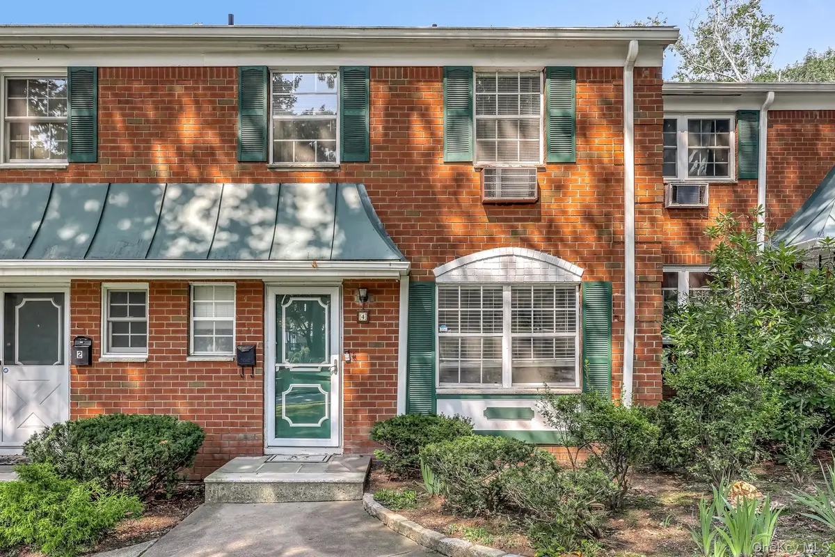 4 Salem Court, Suffern, NY 10901 - #1
