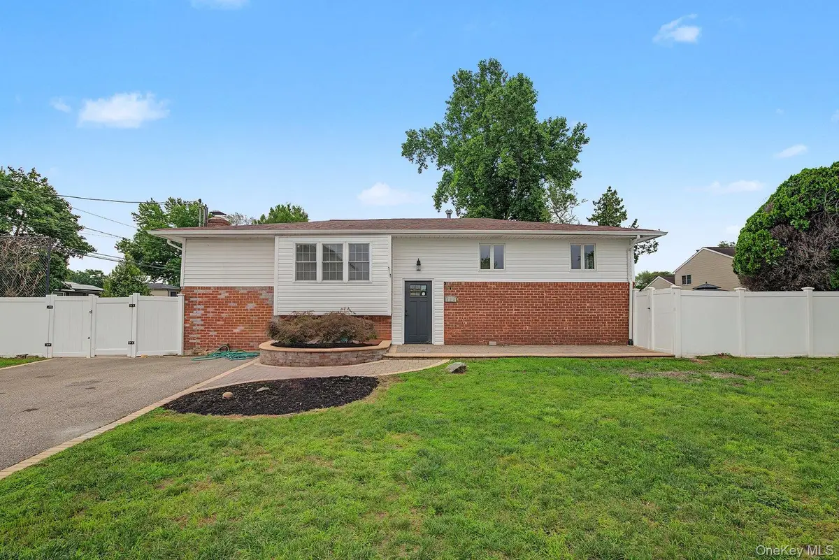 414 Westview Avenue, Deer Park, NY 11729 - #1