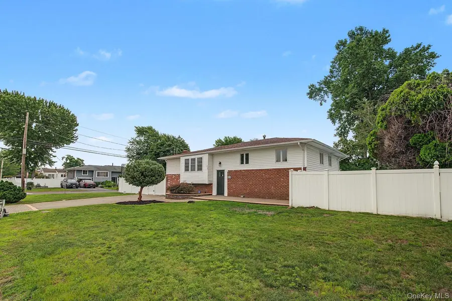 414 Westview Avenue, Deer Park, NY 11729 - #2