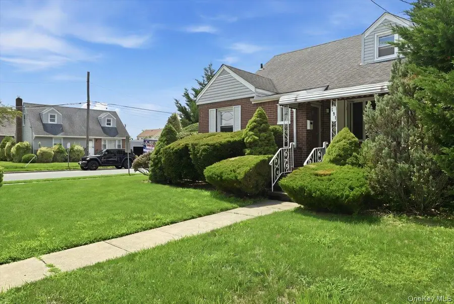 191 Nassau Boulevard, New Hyde Park, NY 11040 - #3