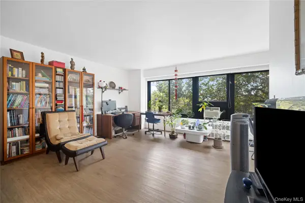 33-64 21st Street #6C, Astoria, NY 11106