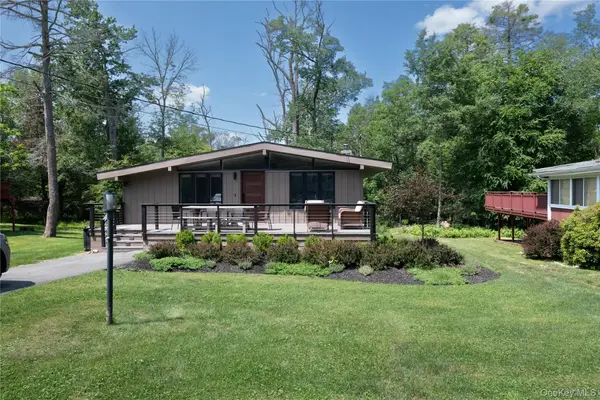 7 Donenfeld Drive, Kauneonga Lake, NY 12720