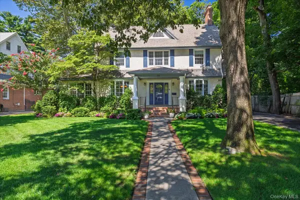 72 Broadway, Rockville Centre, NY 11570