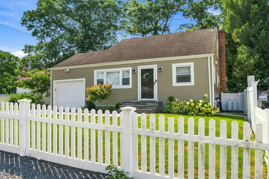 80 E 20th Street, Huntington Station, NY 11746 - #2