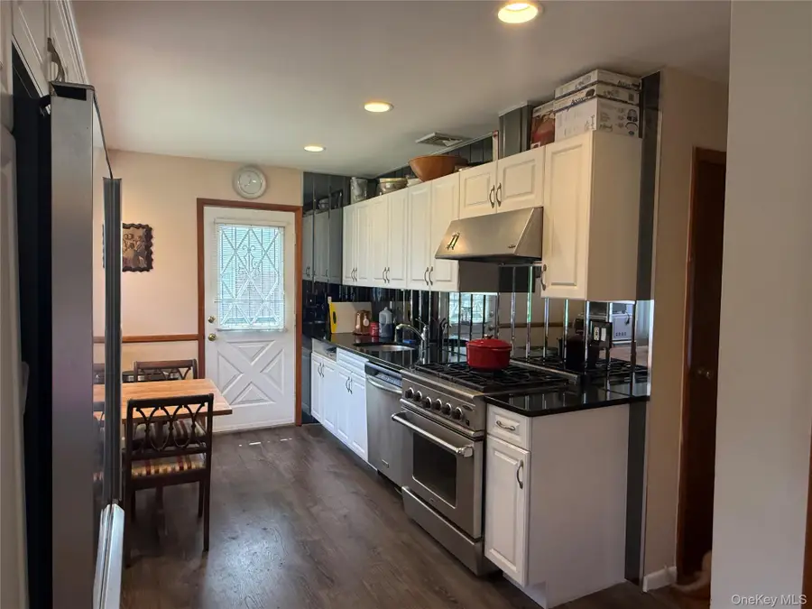 1612 N Gardiner Drive, Bay Shore, NY 11706 - #3