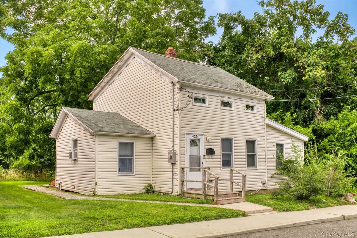429 Kaplan Avenue, Greenport, NY 11944 - #1