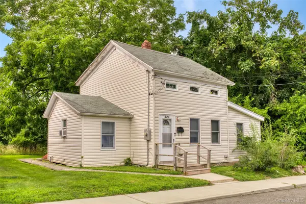 429 Kaplan Avenue, Greenport, NY 11944