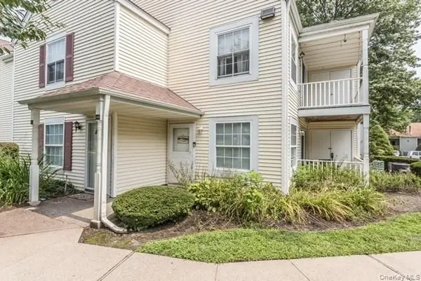 282 Fairview Circle, Middle Island, NY 11953