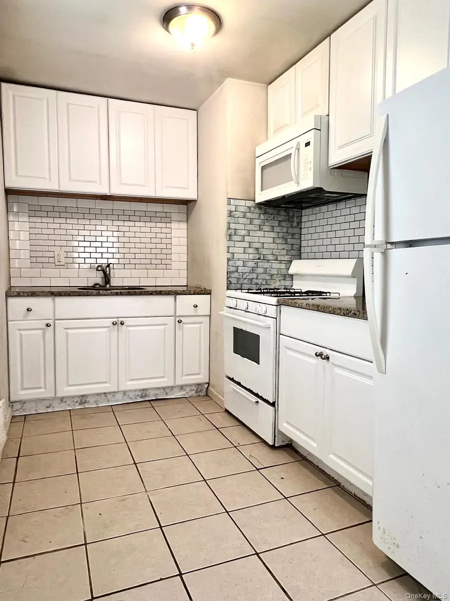 1656 N Thompson Drive, Bay Shore, NY 11706 - #3