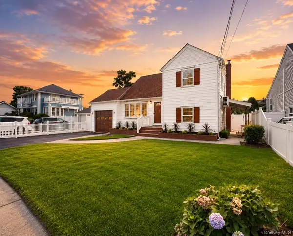 984 Hayes Street, Baldwin, NY 11510