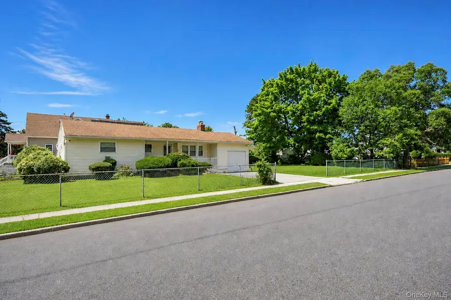 46 Marshall Avenue, Brentwood, NY 11717 - #3