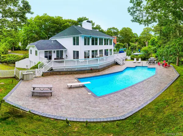 19 Bay Woods Drive, Hampton Bays, NY 11946