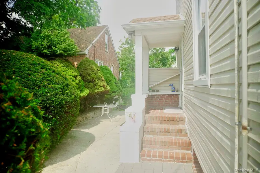 930 Mile Square Road, Yonkers, NY 10704 - #2
