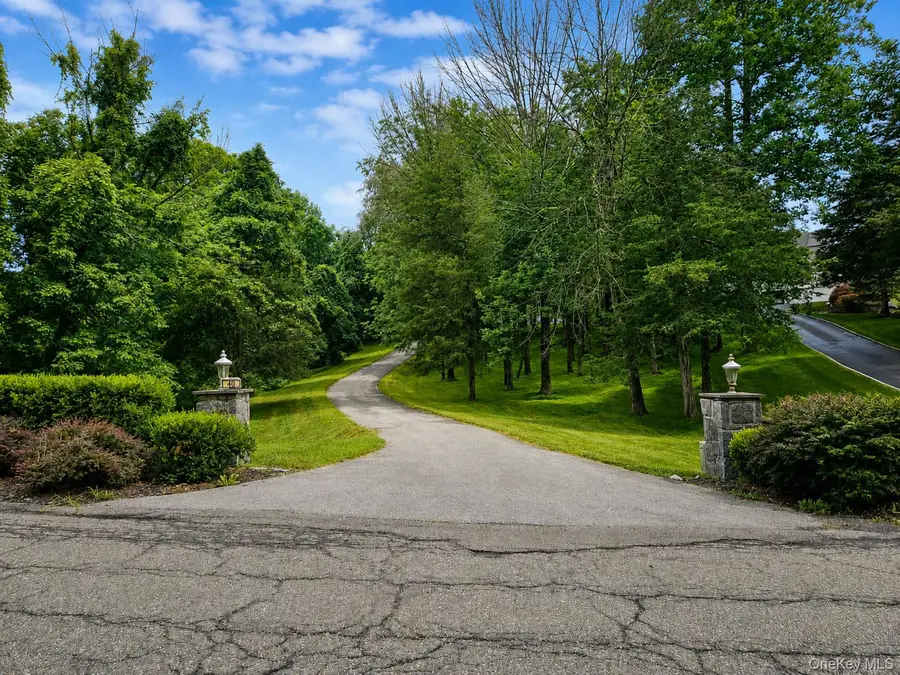 40 Winter Park Drive, Hopewell Junction, NY 12533 - #2