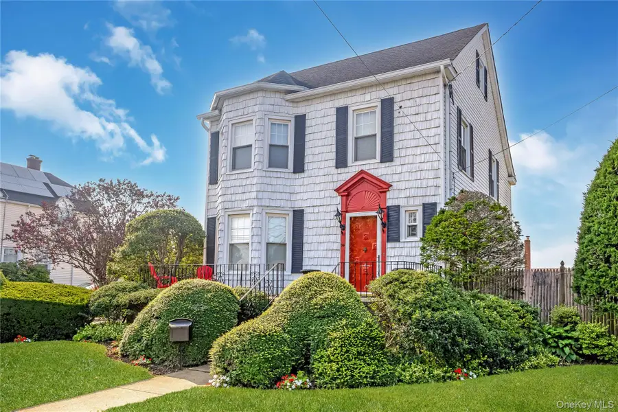 94 Fallwood Parkway, Farmingdale, NY 11735 - #2