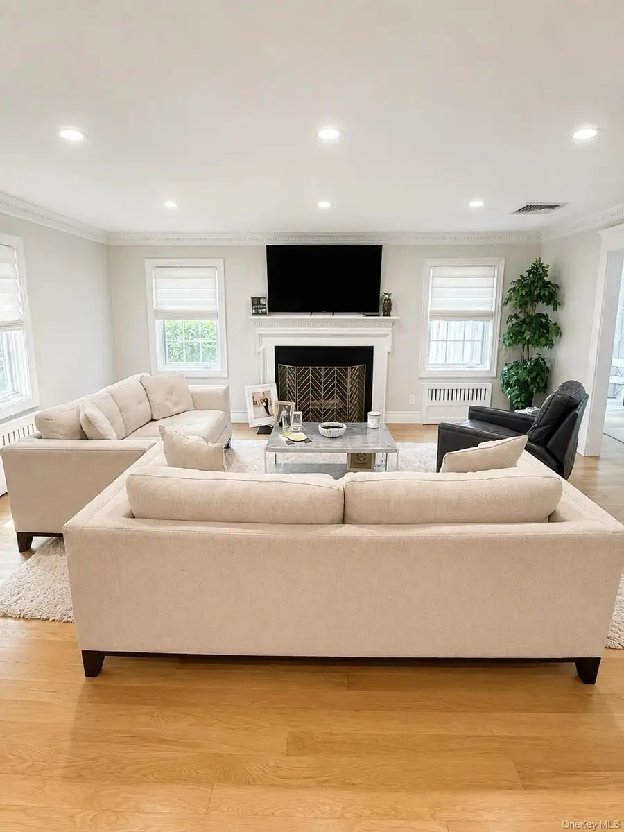 93 Kingsbury Road, Garden City, NY 11530 - #3