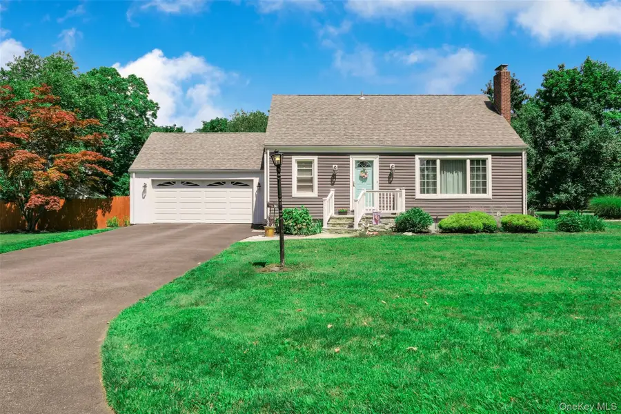 49 Regent Street, Patchogue, NY 11772 - #2