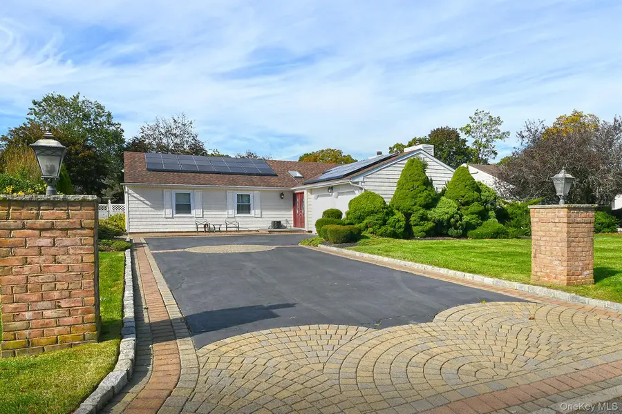 22 Apple Blossom Lane, East Patchogue, NY 11772 - #2