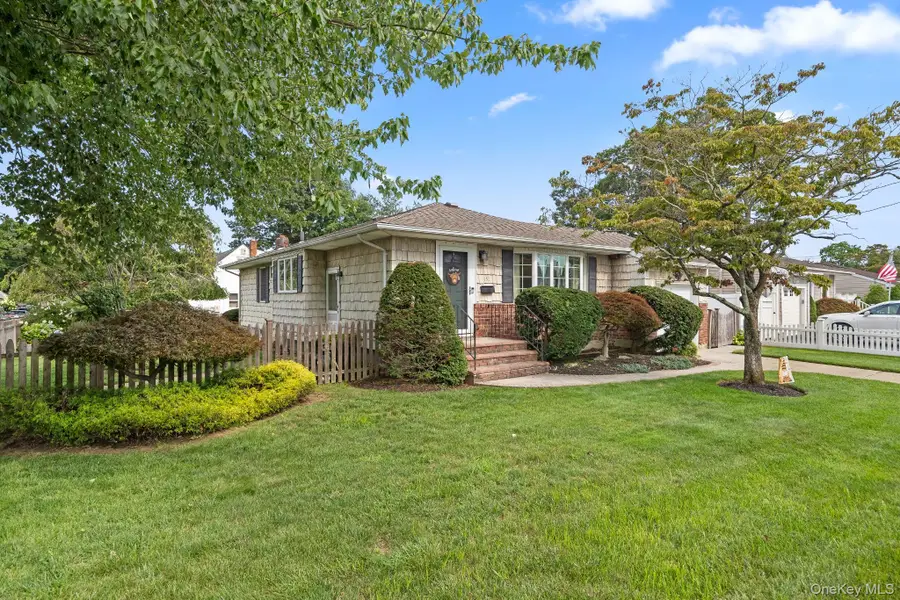 151 N East Boulevard, Massapequa, NY 11758 - #2