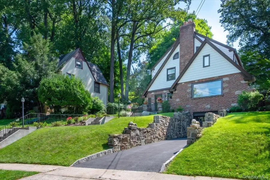 3 Walworth Terrace, White Plains, NY 10606 - #2