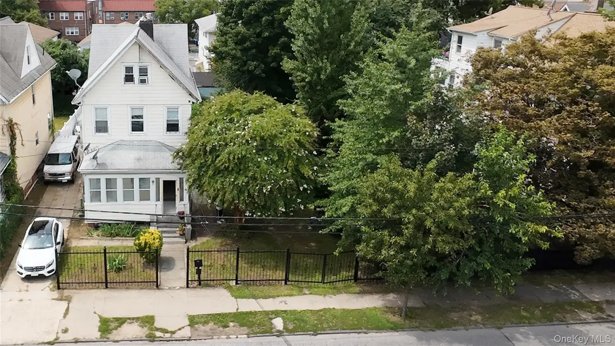 116 S 11th Avenue, Mount Vernon, NY 10550 - #1