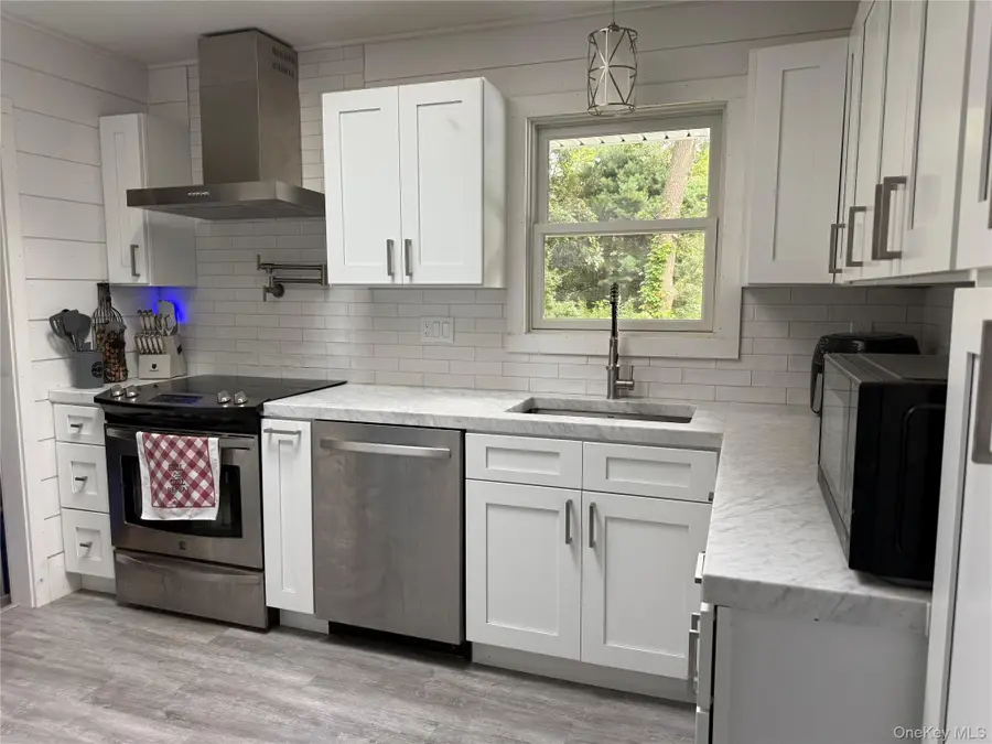 46 Douglaston Road, Sound Beach, NY 11789 - #3