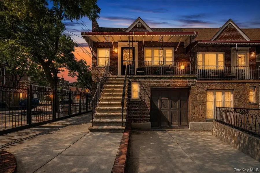 1281 Arnow Avenue, Bronx, NY 10469 - #2