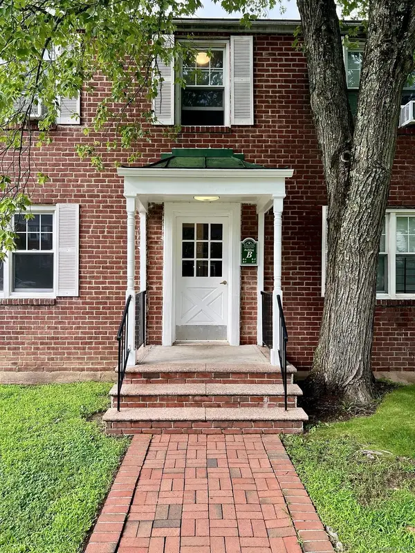 101 Carpenter Avenue #B5, Mount Kisco, NY 10549