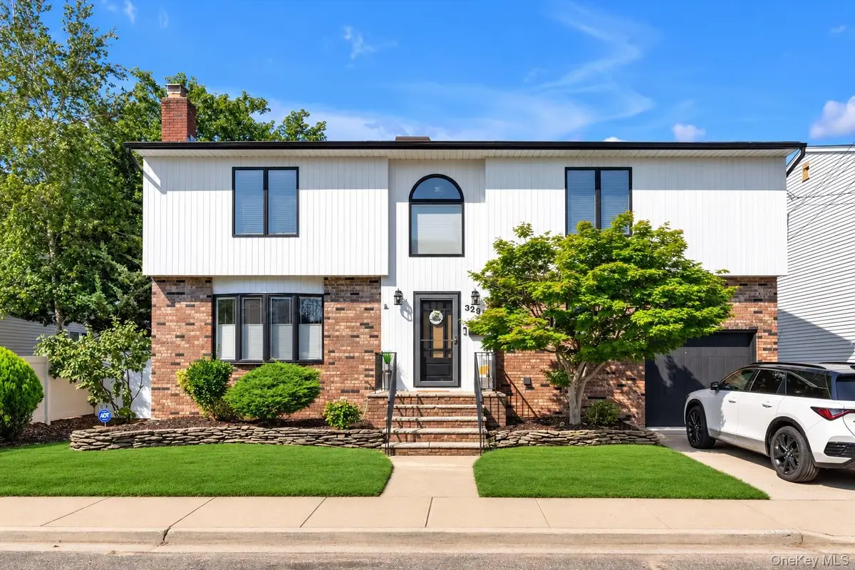 3290 Parkway Drive, Baldwin, NY 11510 - #1
