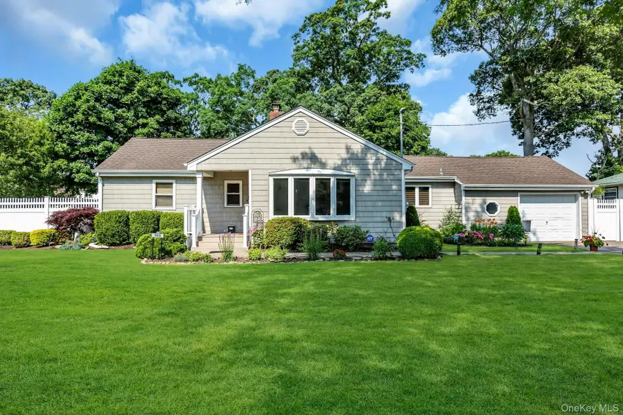 360 Bayport Avenue, Bayport, NY 11705 - #2