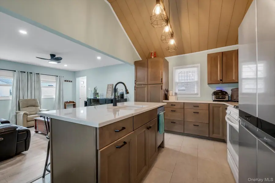 85 Edgewater Park Drive #85C, Bronx, NY 10465 - #3