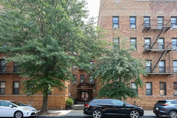 24-65 38th Street #10C, Astoria, NY 11103