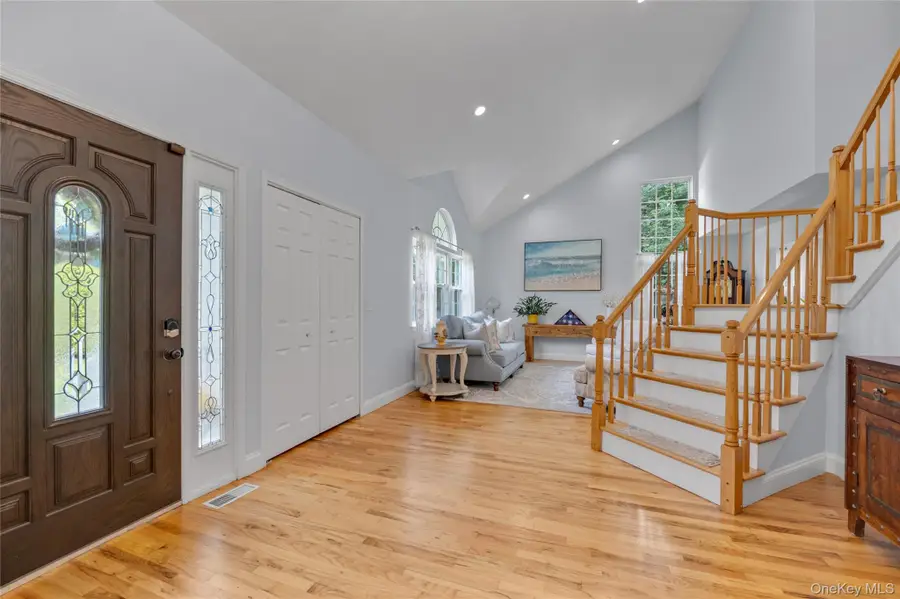 43 Barrow Court, Huntington, NY 11743 - #2