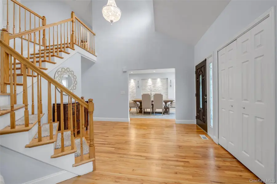 43 Barrow Court, Huntington, NY 11743 - #3