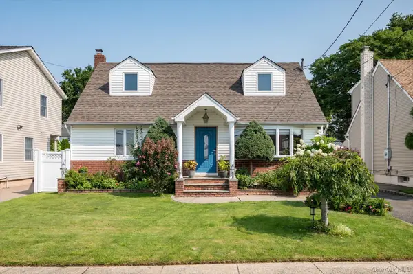 944 Cathedral Avenue, Franklin Square, NY 11010