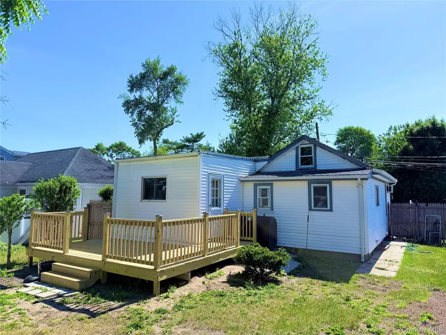 17 W 2nd Street, Deer Park, NY 11729 - #2