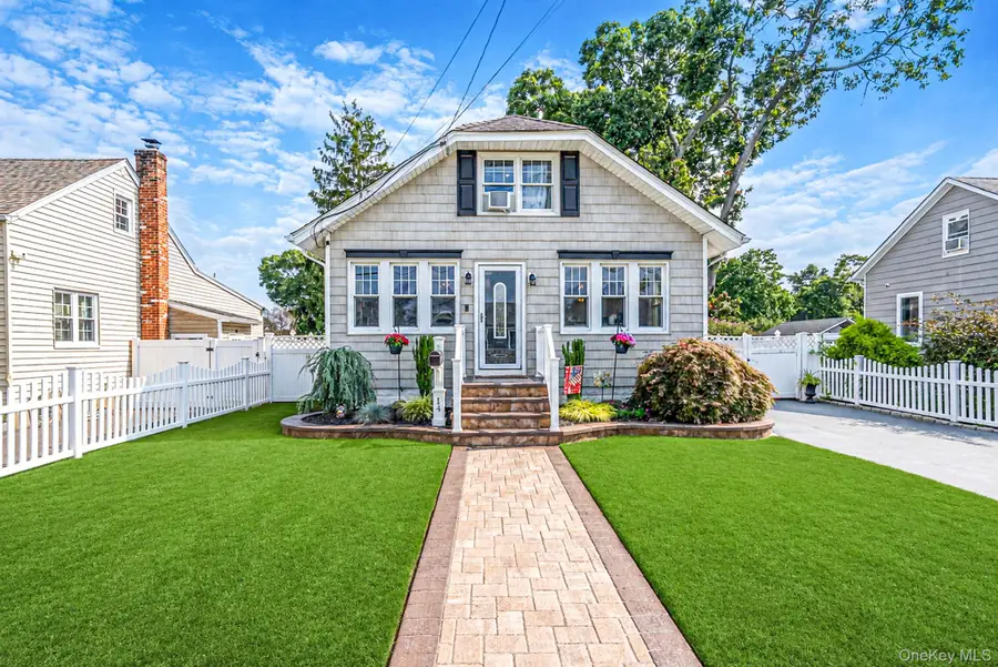 14 Andrew Avenue, Islip Terrace, NY 11752 - #2