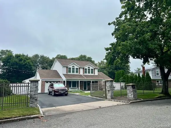 7 Cedar Avenue, Coram, NY 11727